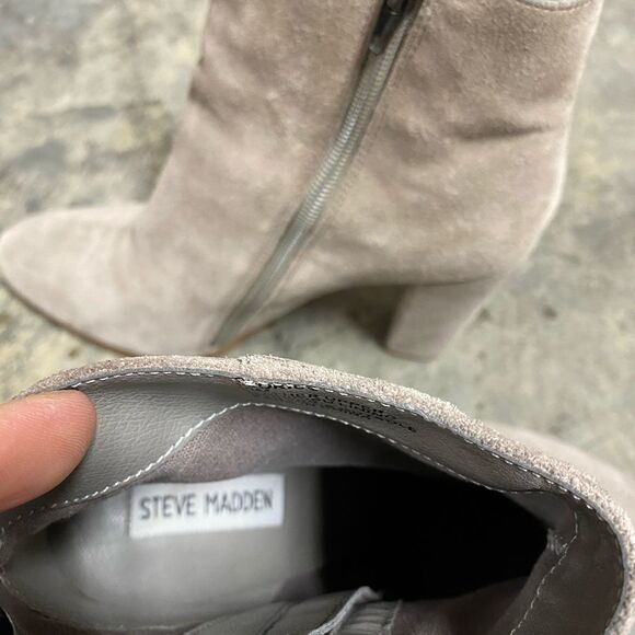 Steve Madden Glorius Taupe Suede Leather Ankle Bootie - Picture 9 of 10